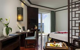 Khách sạn Novotel Hạ Long